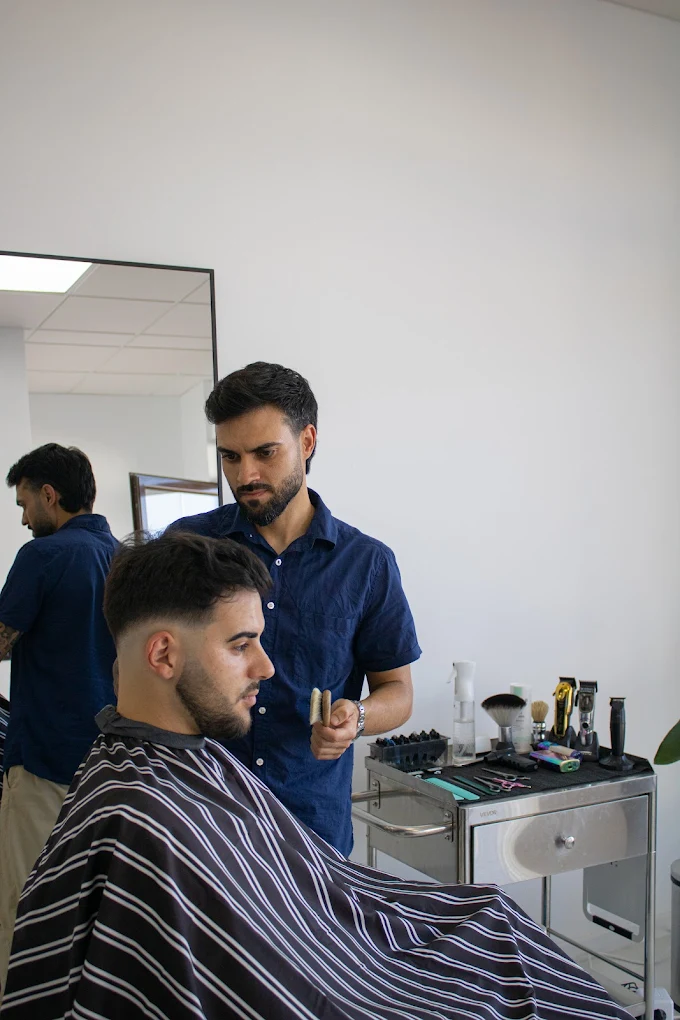 Corte de pelo con acabado a navaja